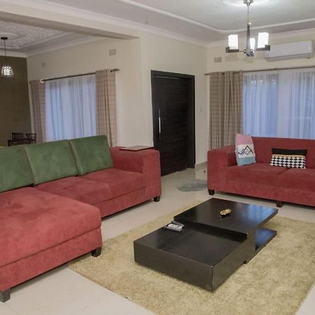 Royal Suites Apartments Lusaka Eksteriør bilde