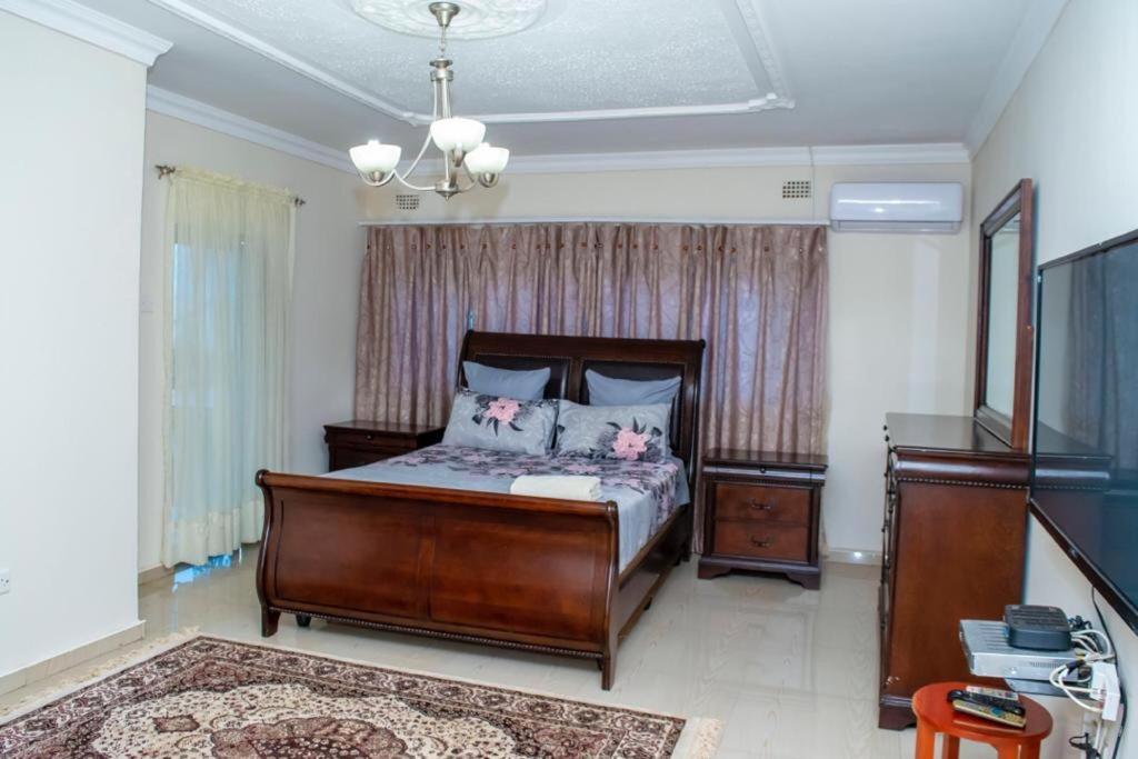 Royal Suites Apartments Lusaka Eksteriør bilde
