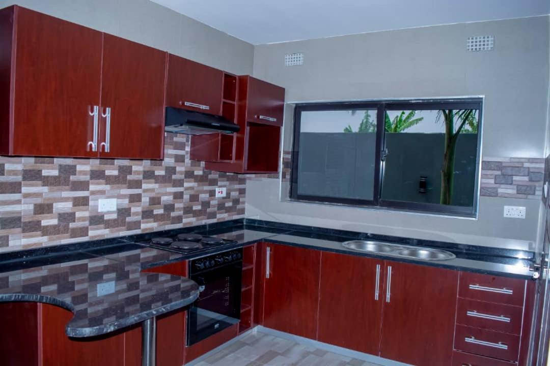 Royal Suites Apartments Lusaka Eksteriør bilde
