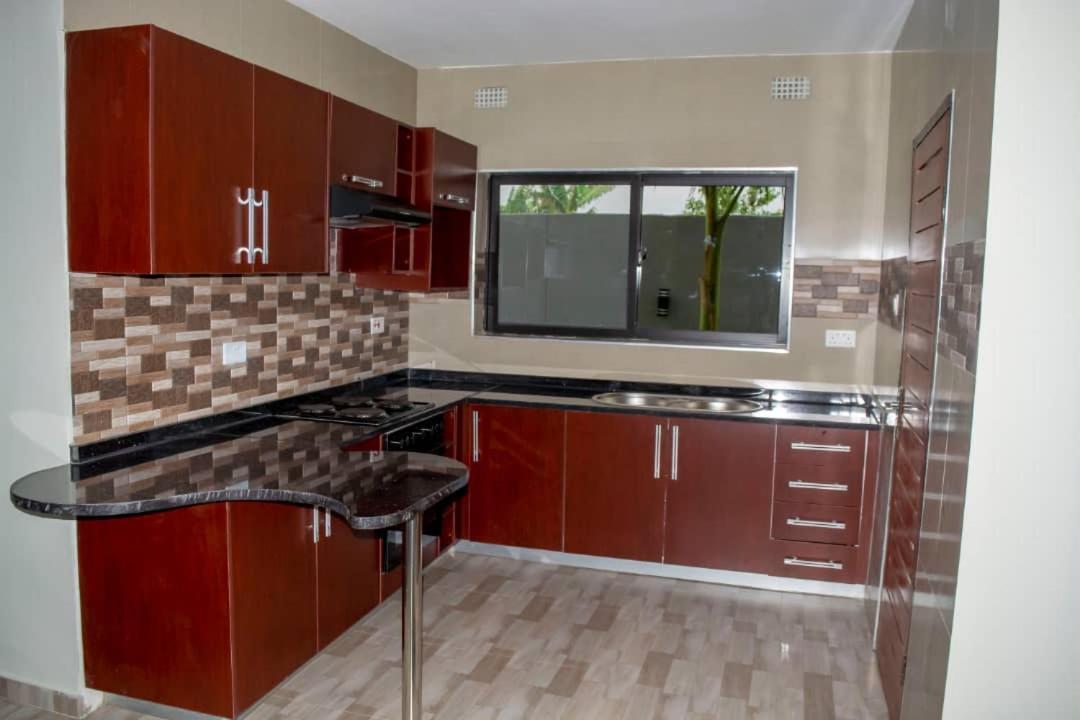 Royal Suites Apartments Lusaka Eksteriør bilde