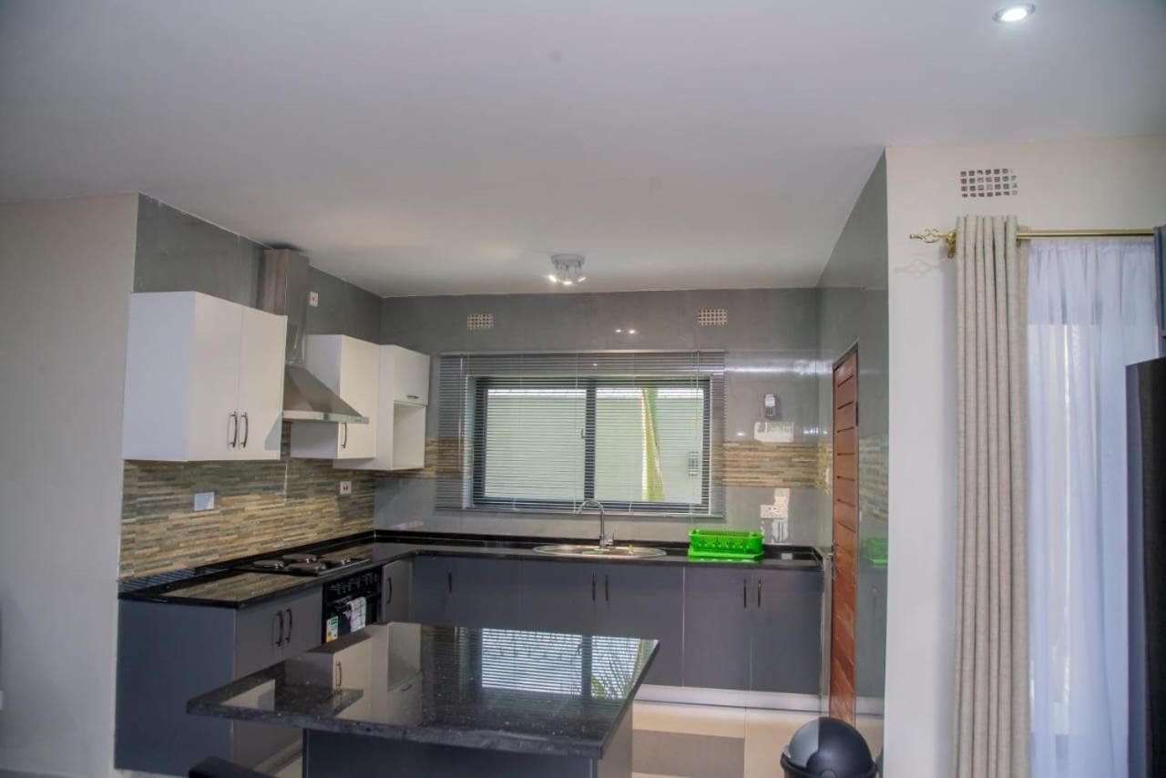 Royal Suites Apartments Lusaka Eksteriør bilde