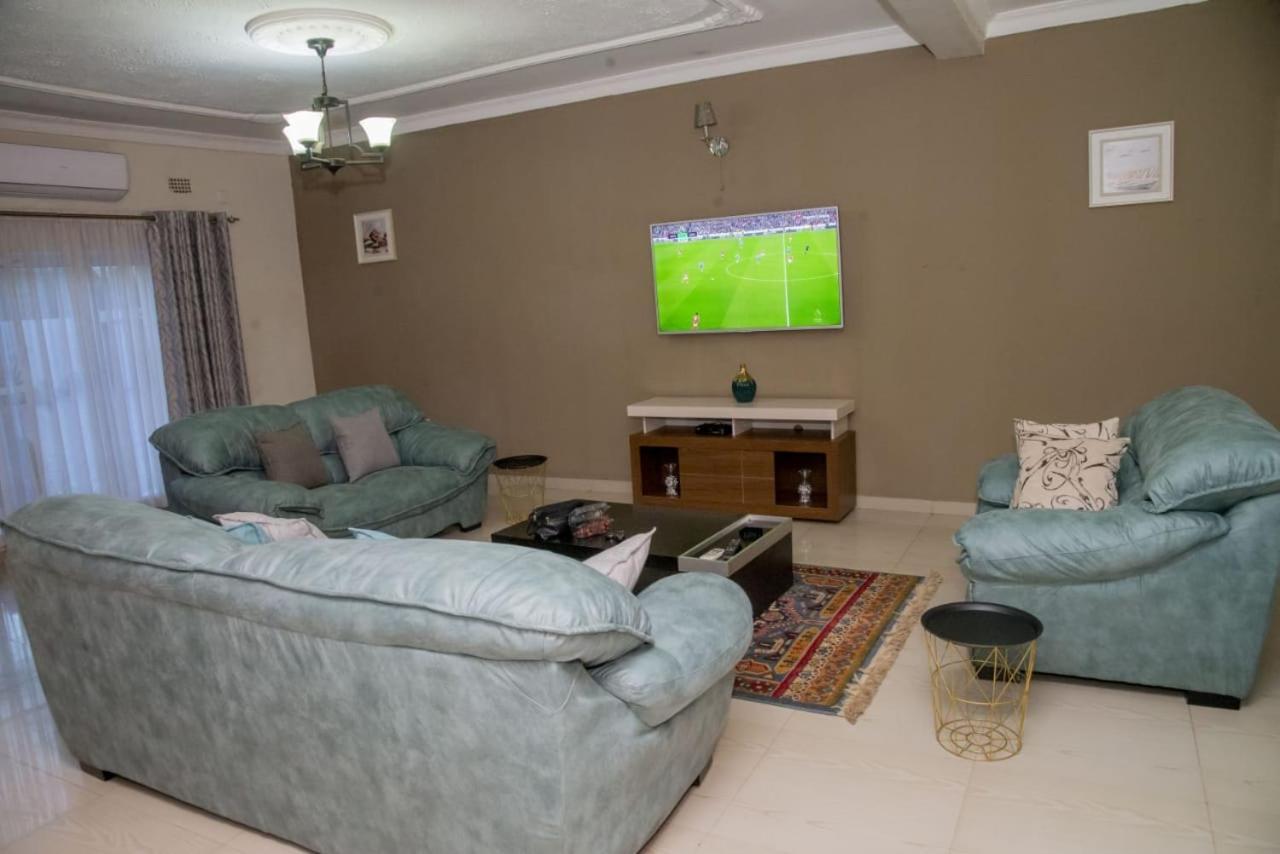 Royal Suites Apartments Lusaka Eksteriør bilde